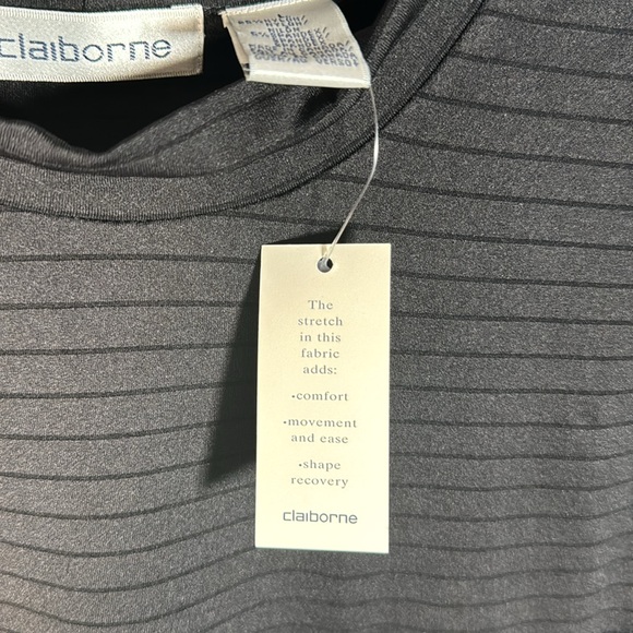 Claiborne men’s black t-shirt, NWT, stretch fabric with fine stripes - Picture 5 of 7